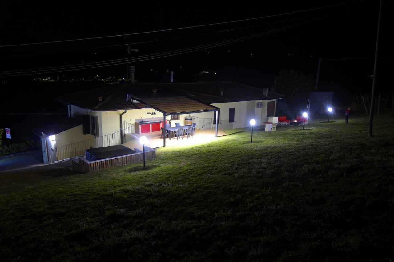 Casavacanzedezza Montecalvo Versiggia Exteriör bild