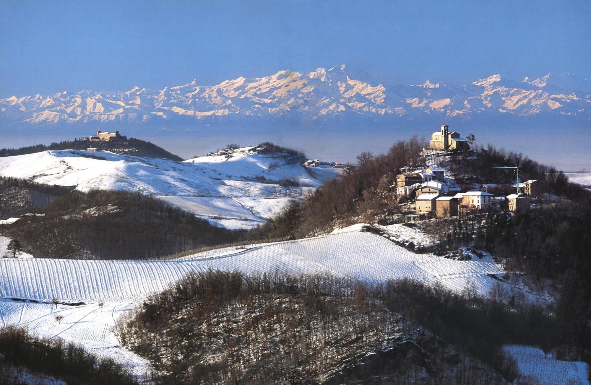 Casavacanzedezza Montecalvo Versiggia Exteriör bild